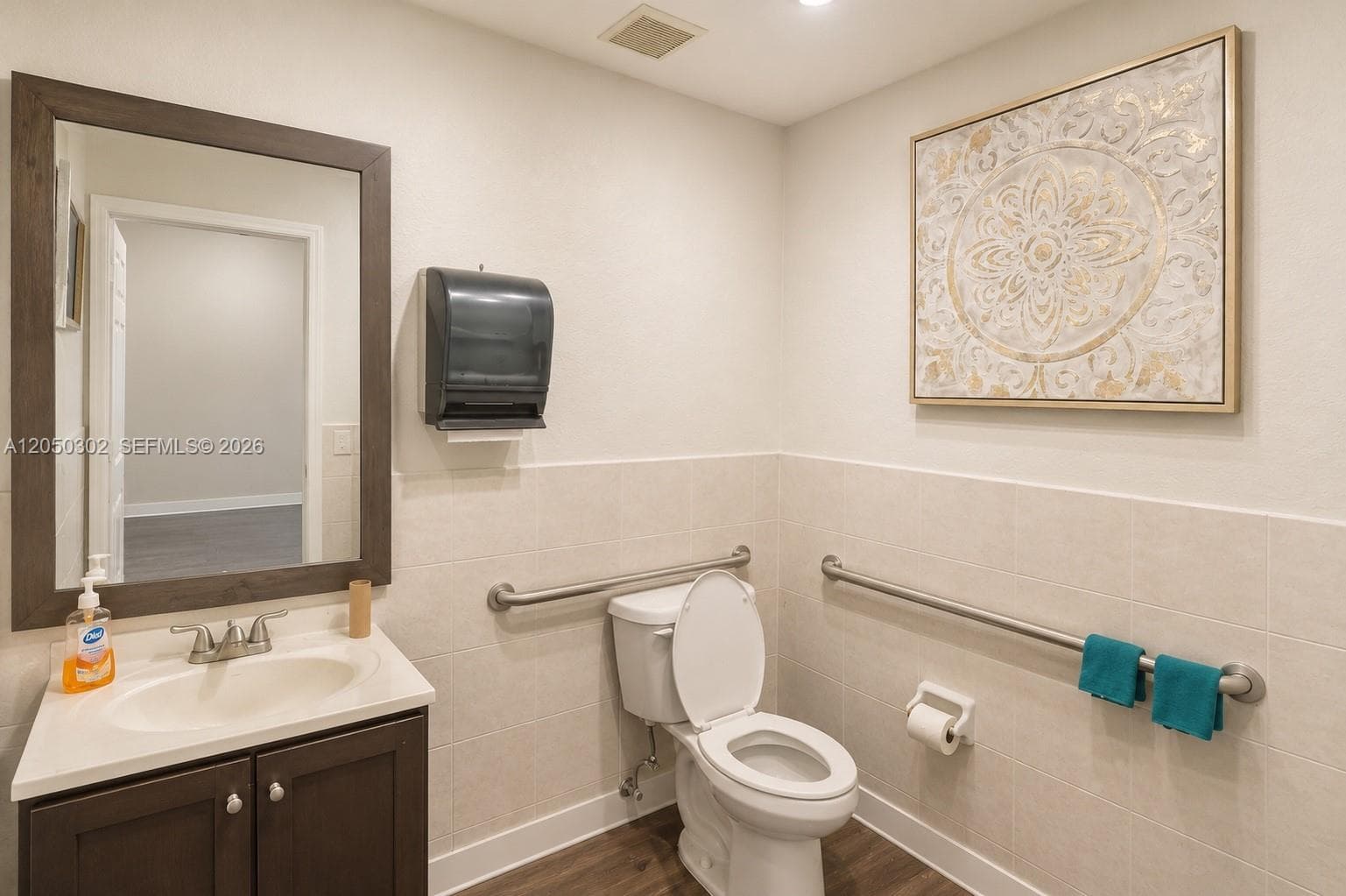 2950 W 84th St, Hialeah FL 33018