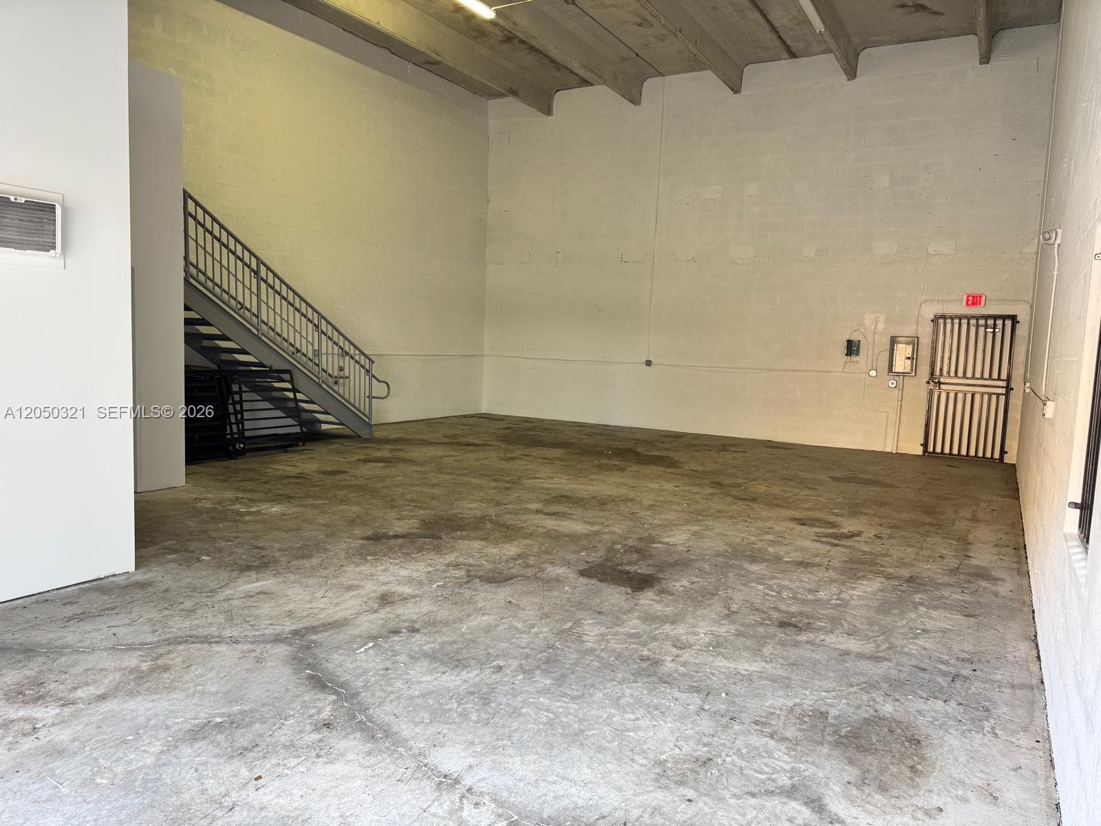 Opa-Locka, FL, 33054