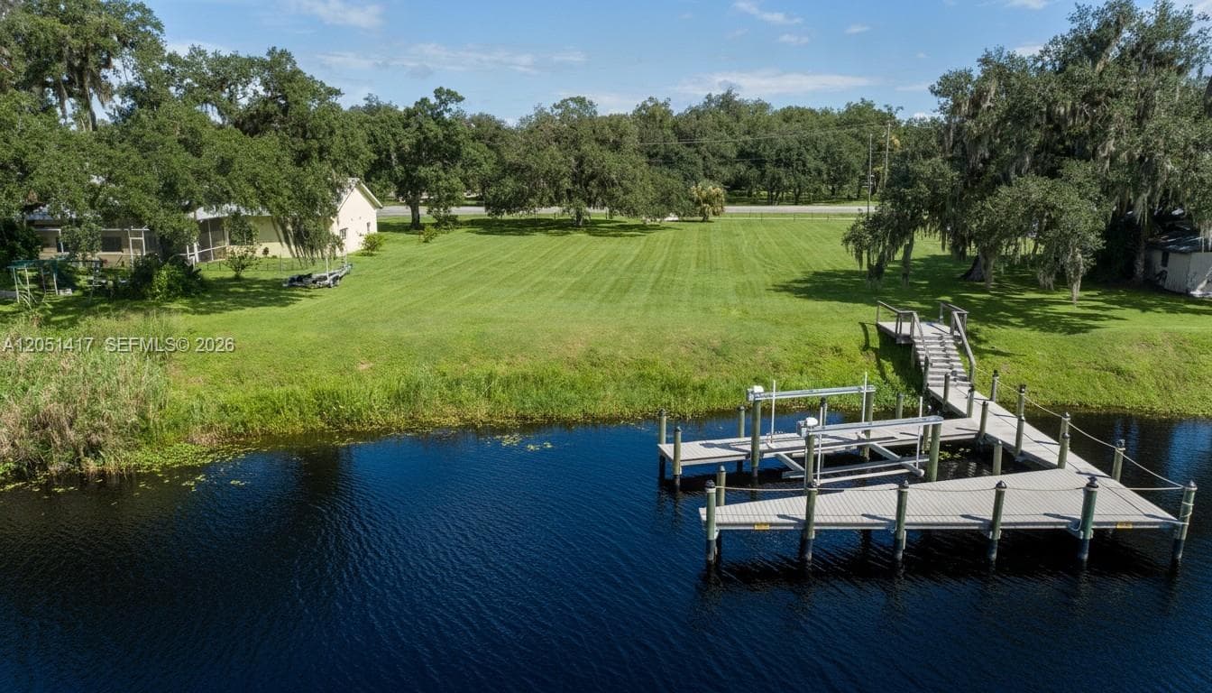 395 Old County Road 78, La Belle FL 33935