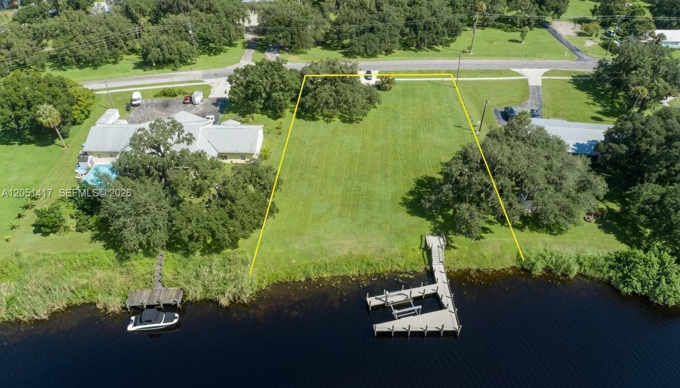 395 Old County Road 78, La Belle FL 33935