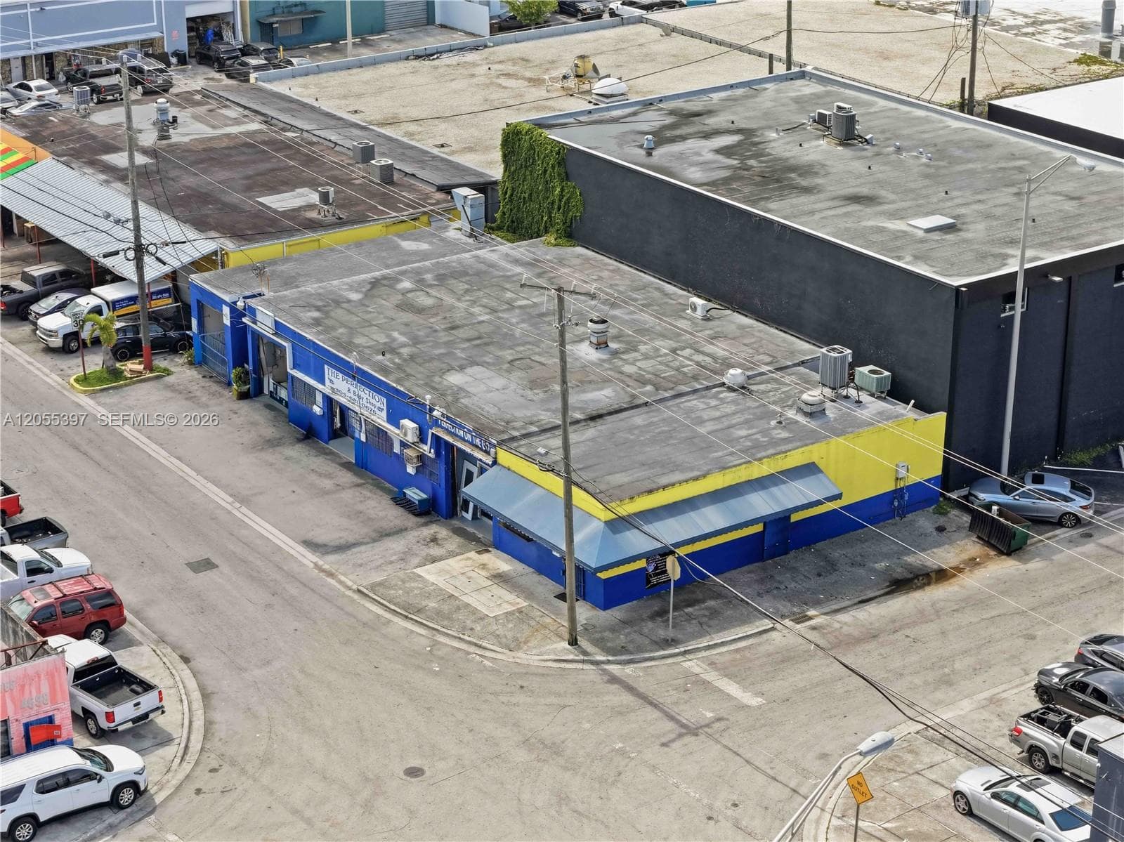 1081 E 47th St, Hialeah FL 33013