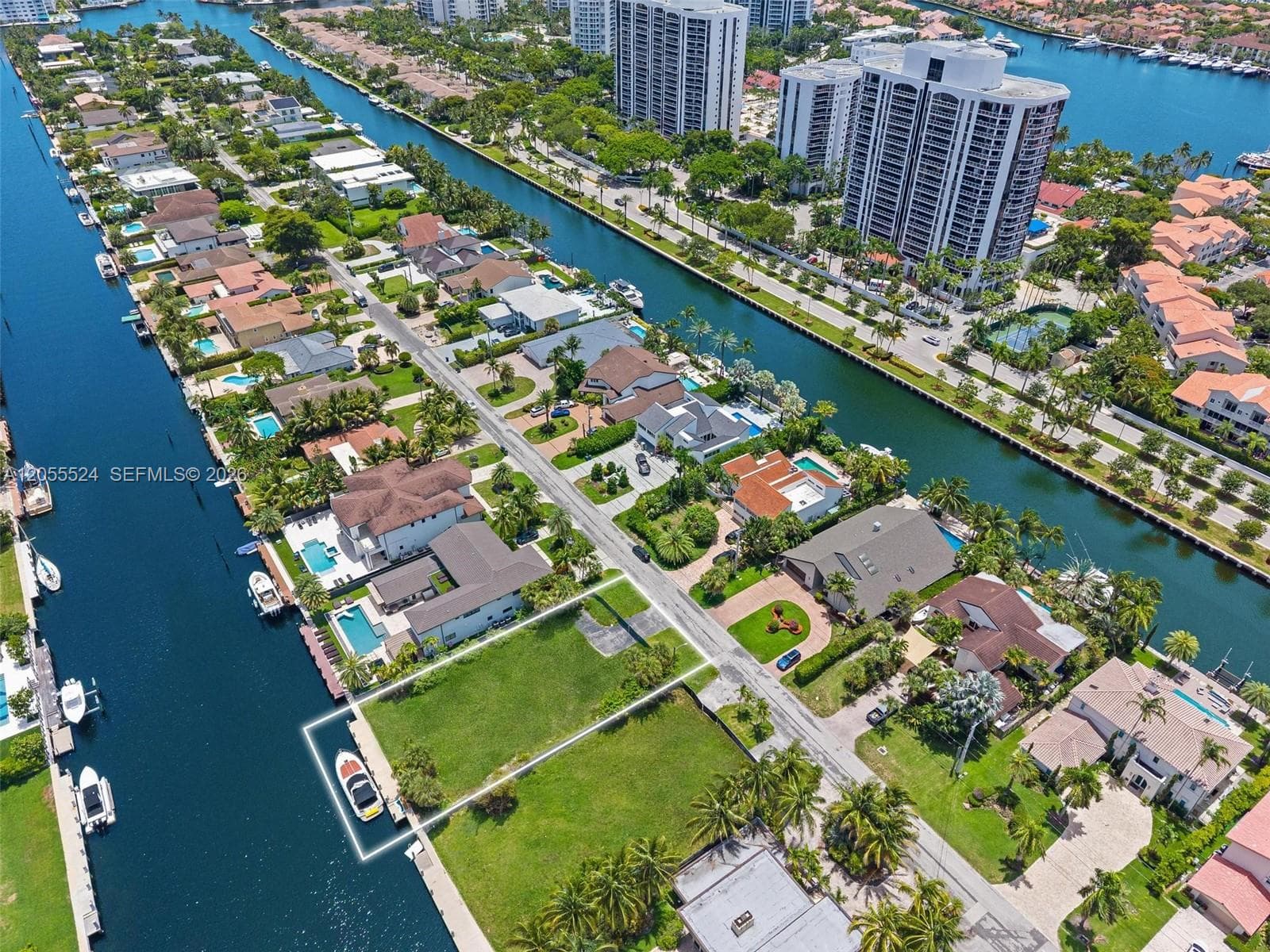 460 Holiday Dr, Hallandale Beach FL 33009