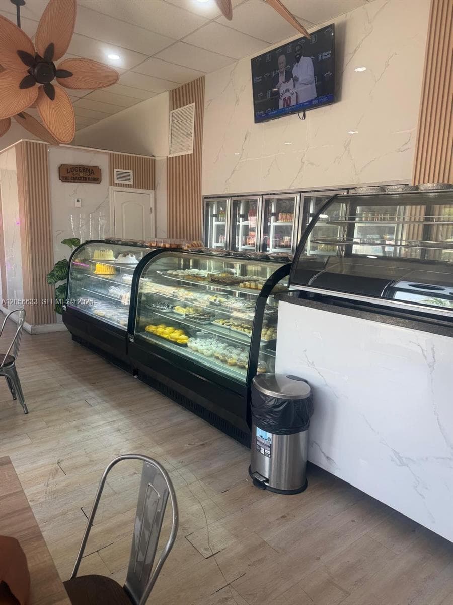 6727 W 4 Ave, Hialeah FL 33012