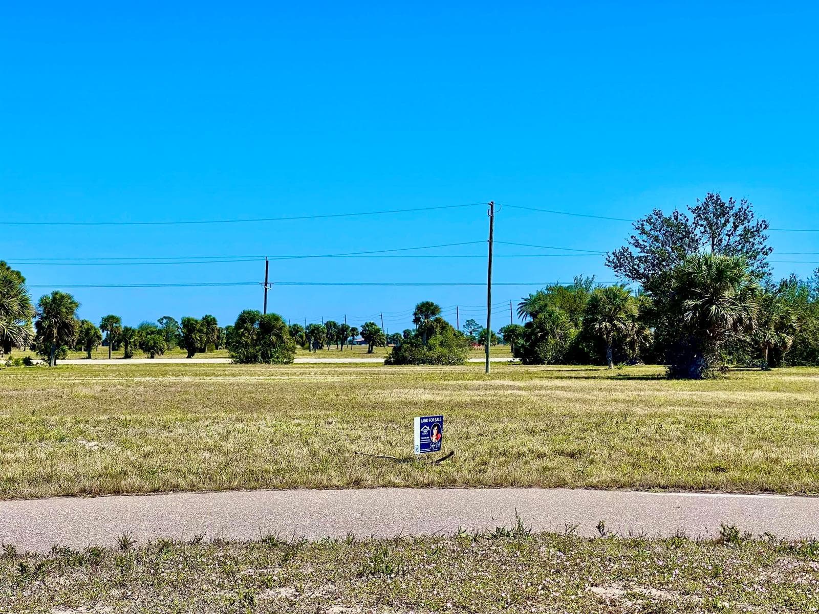 26 Hull Court, FL 33946