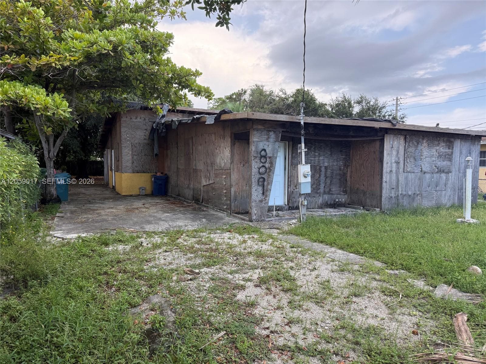 809 NW 108th St, Miami FL 33168