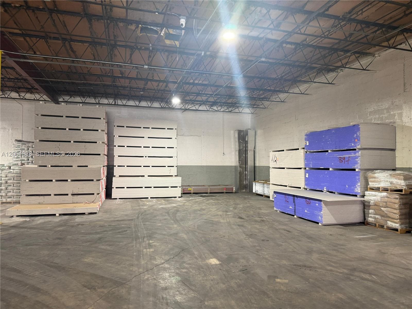 7401 NW 32nd Ave, Miami FL 33147