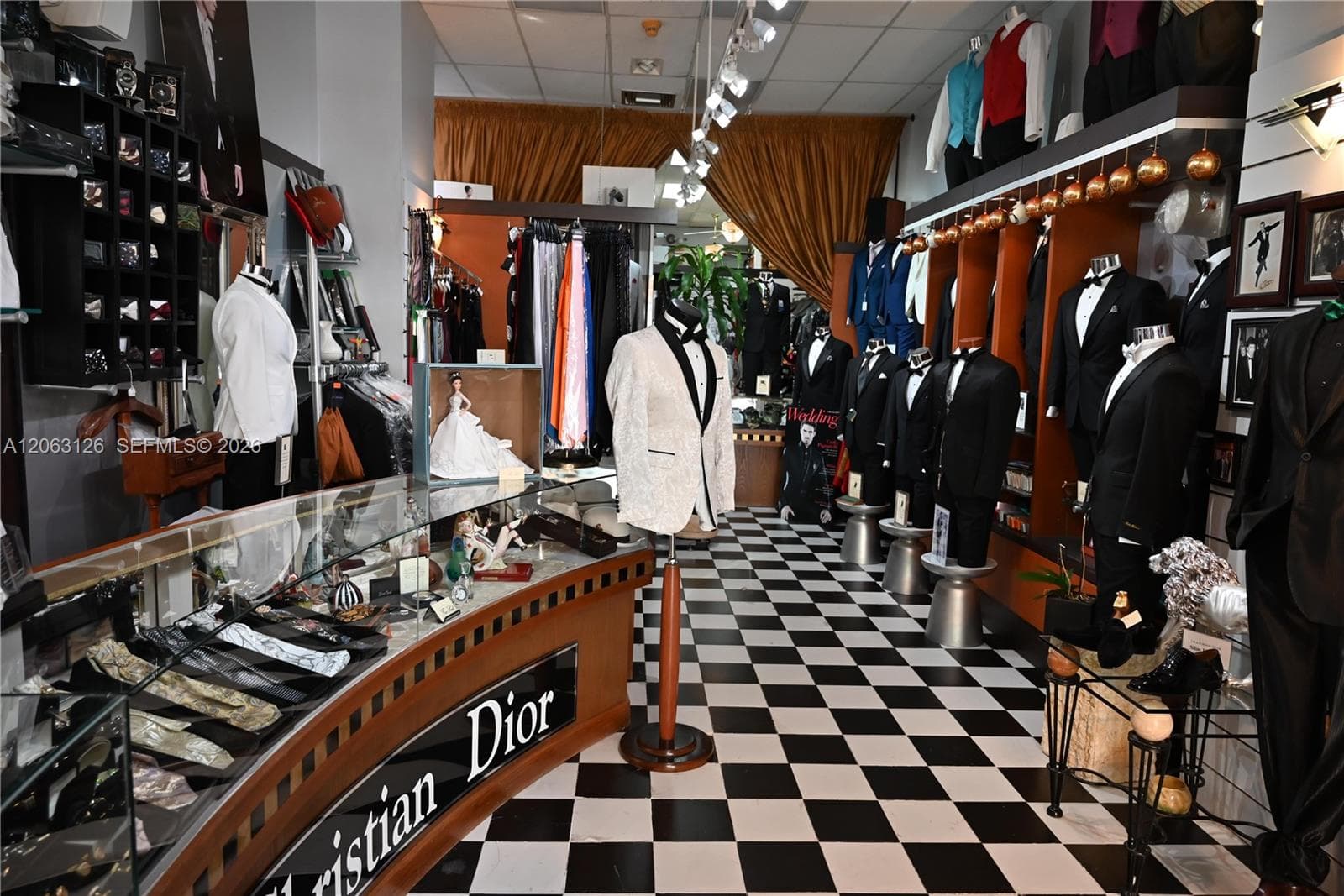 XXXX Miracle Mile, Coral Gables FL 33134
