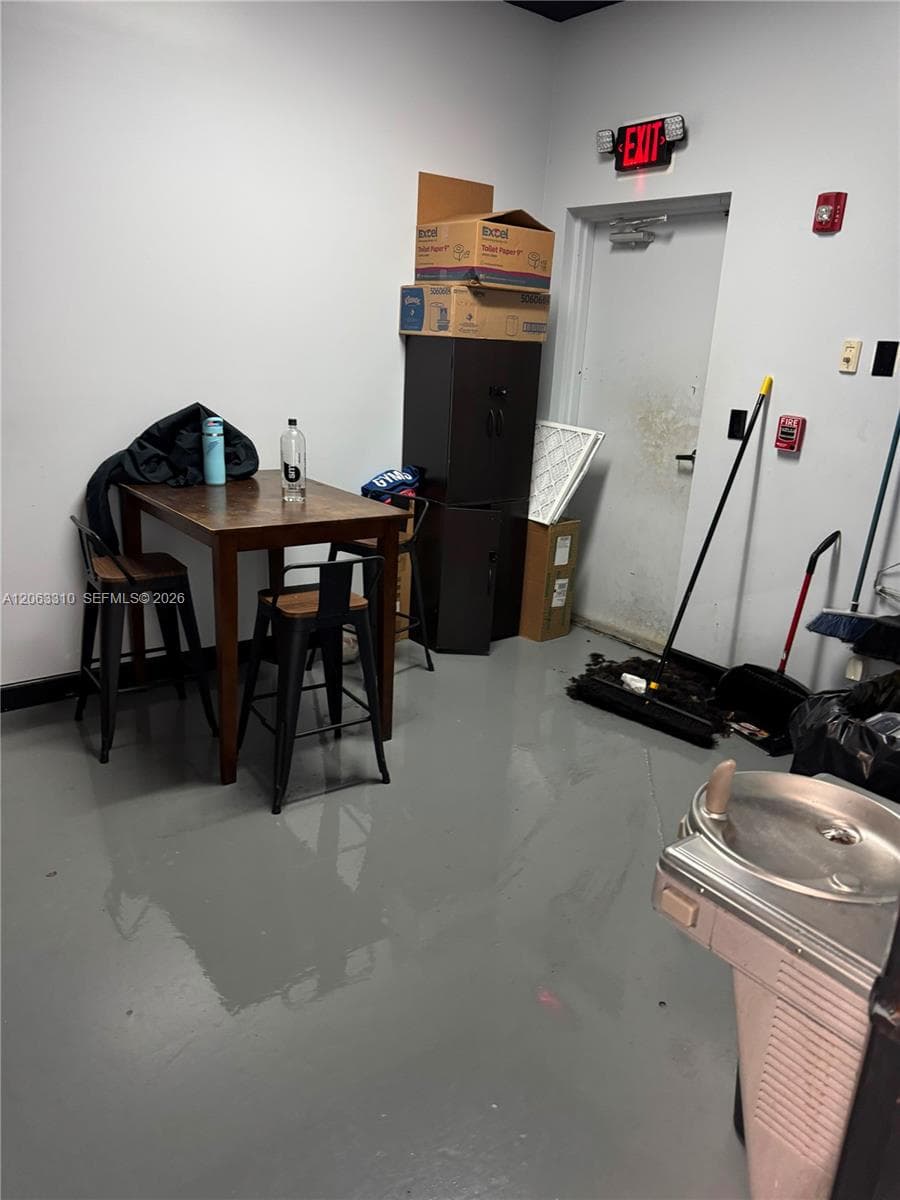 Well Established Barber Shop in West Kendall, Kendall FL 33196
