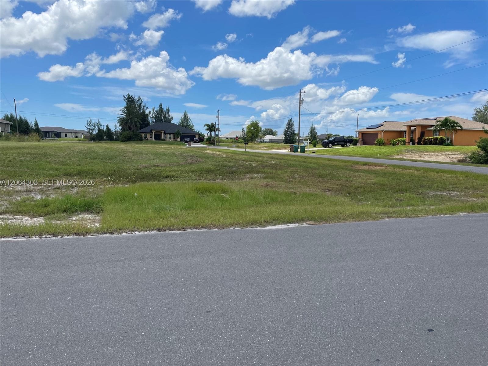 216 NE 9th Terr, Cape Coral FL 33909