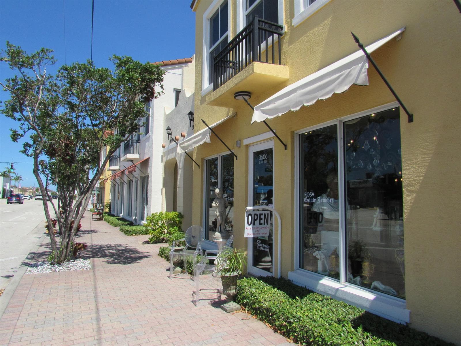 Villas On Antique Row