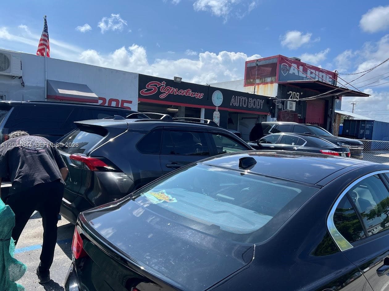 205 N Dixie Hwy, Hallandale Beach FL 33009