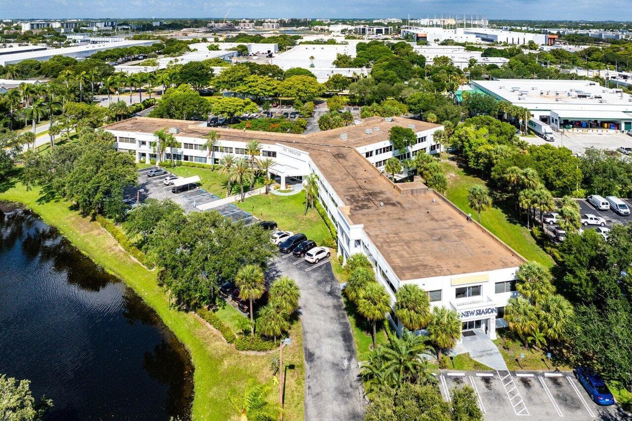 017-555Southwest12thAvenue-PompanoBeach-