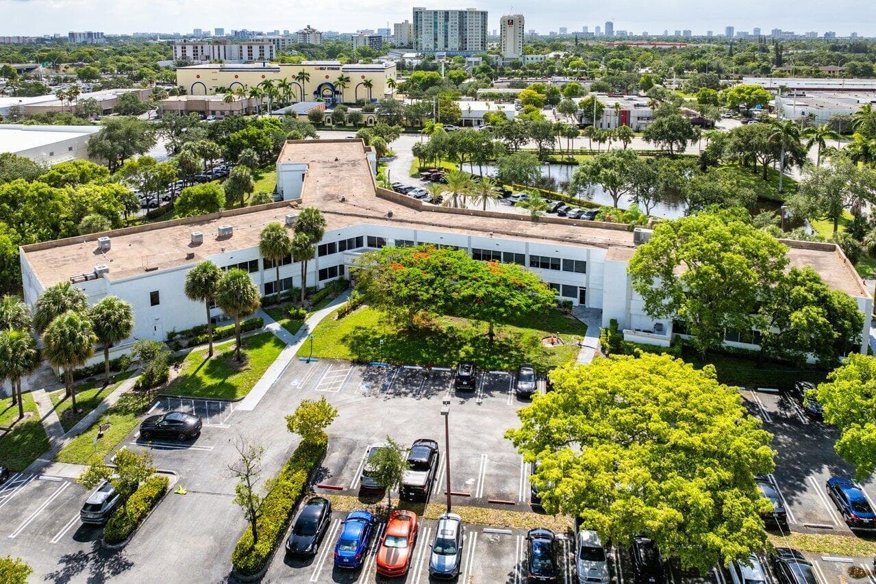 021-555Southwest12thAvenue-PompanoBeach-