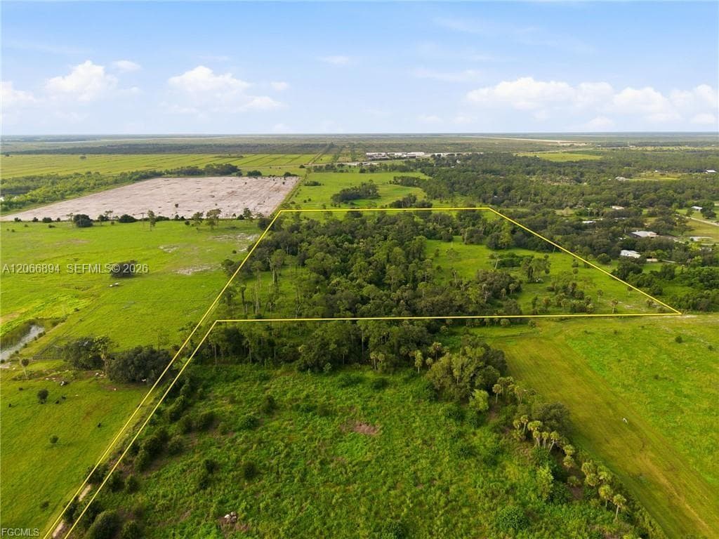 3291 Fort Denaud Rd, La Belle FL 33935