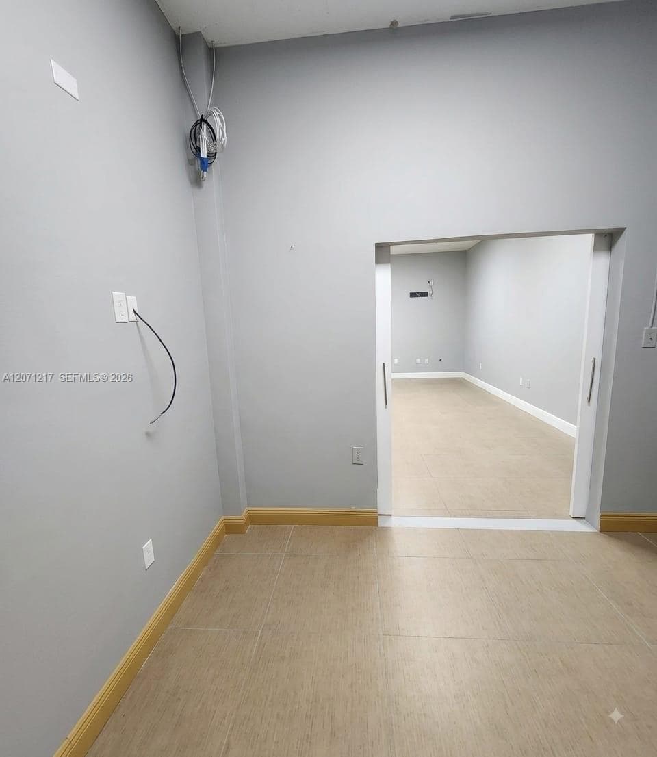 4500 W Hallandale Beach Blvd # 2, Hollywood FL 33023
