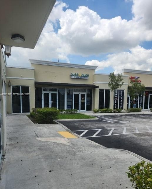 4500 W Hallandale Beach Blvd # 2, Hollywood FL 33023