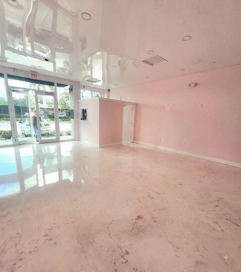 4500 W Hallandale Beach Blvd # 4, Hollywood FL 33023