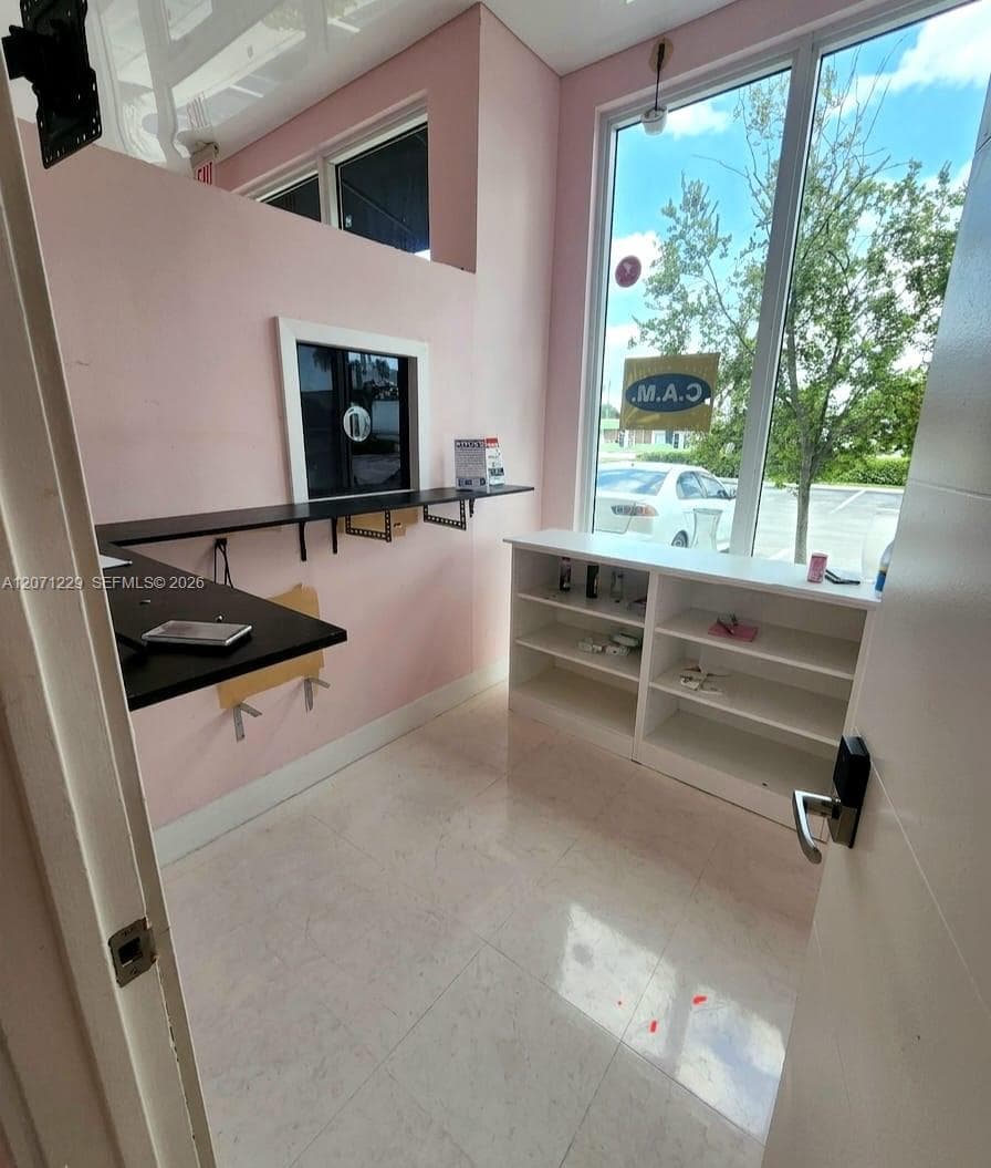 4500 W Hallandale Beach Blvd # 6, Hollywood FL 33023