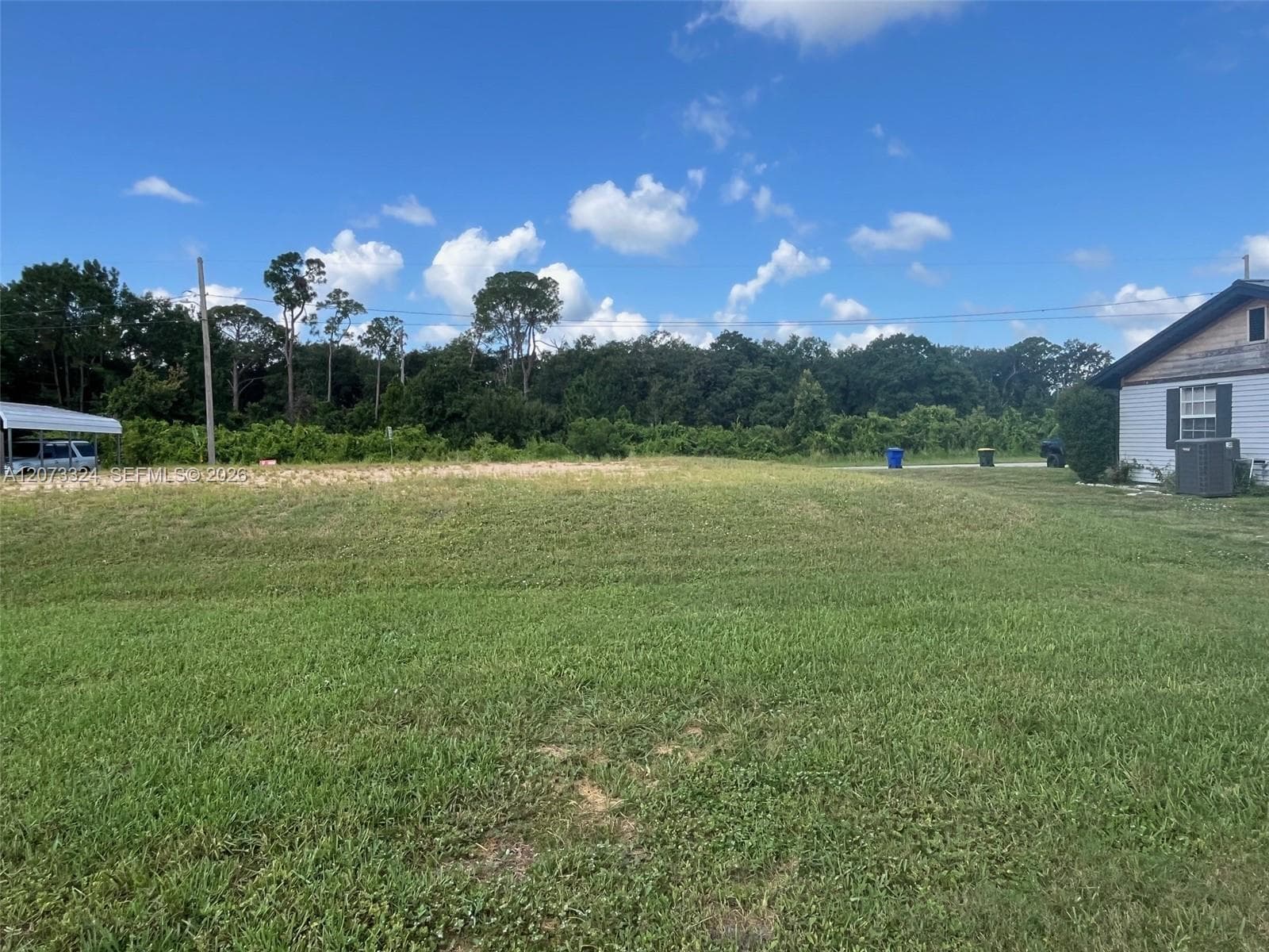 1050 Lake Carrie Dr, Lake Placid FL 33852