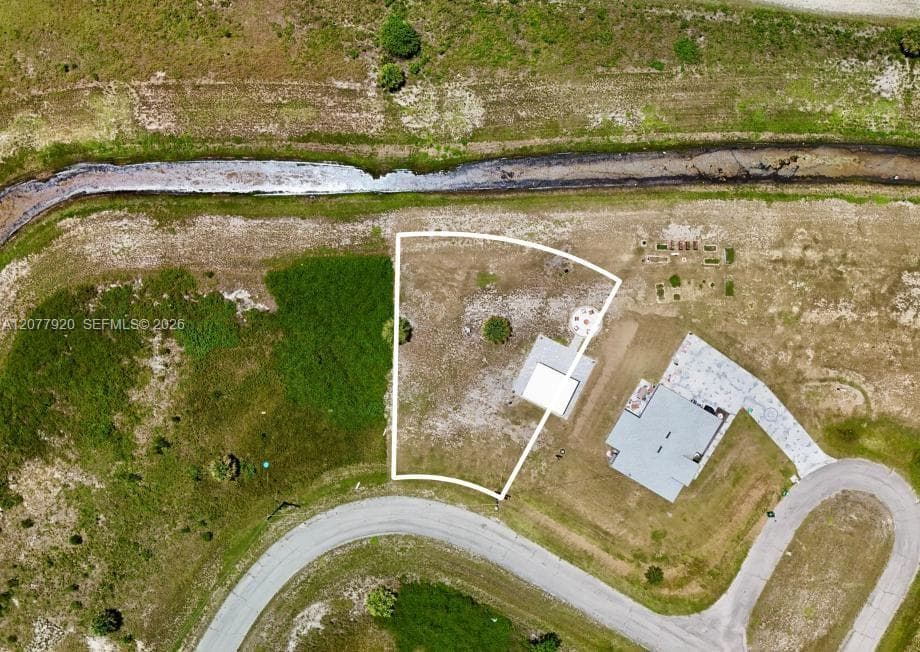 224 LYNBROOK LOOP, La Belle FL 33935