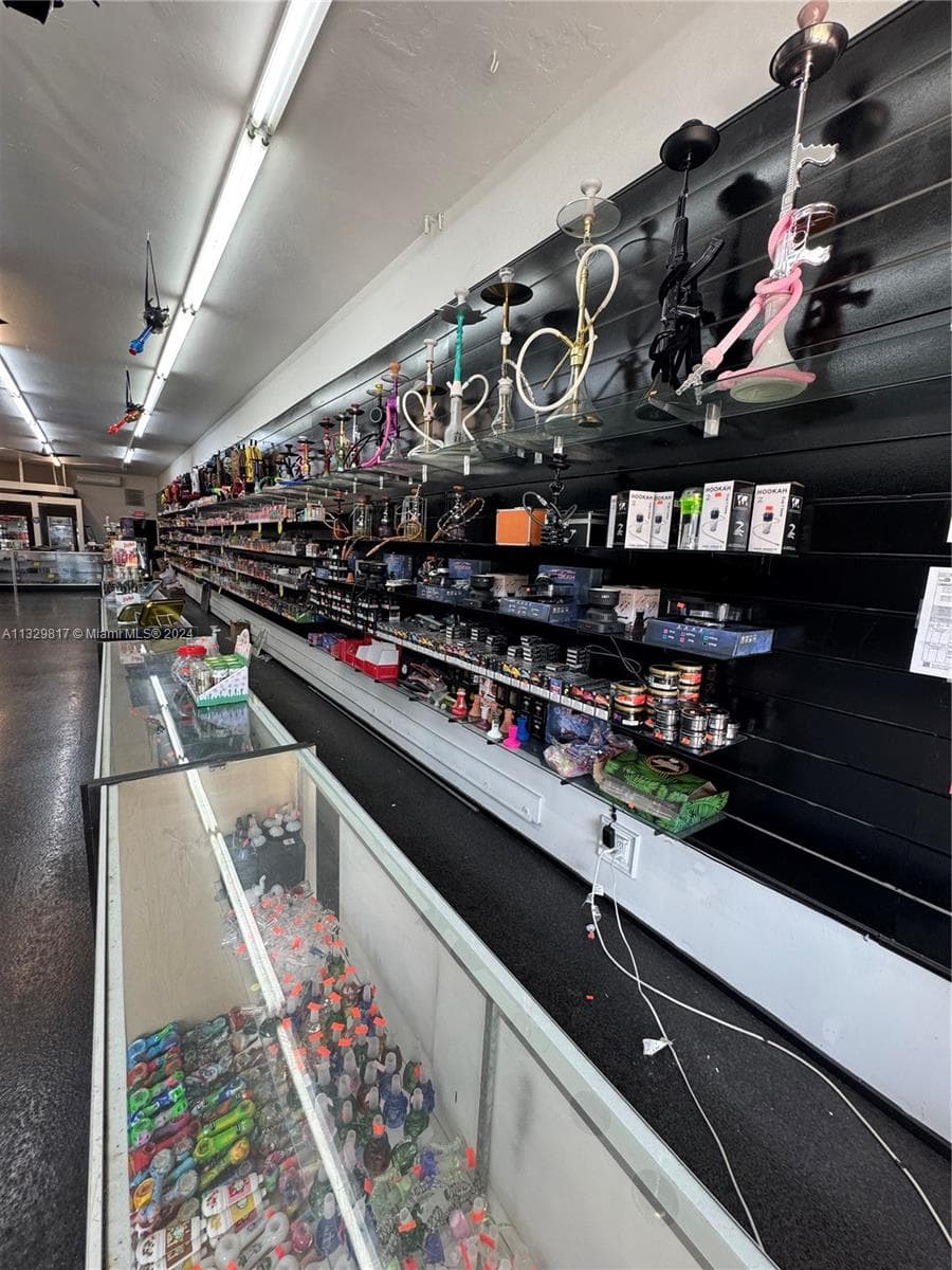 North Miami Beach, FL, 33162