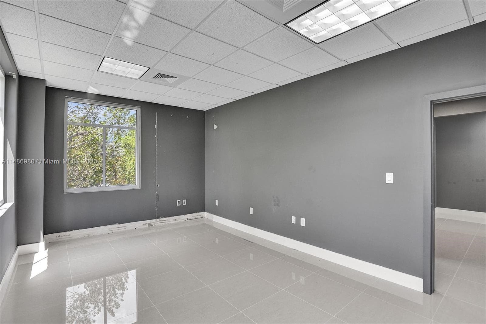 15620 SW 29th St, Miramar FL 33027