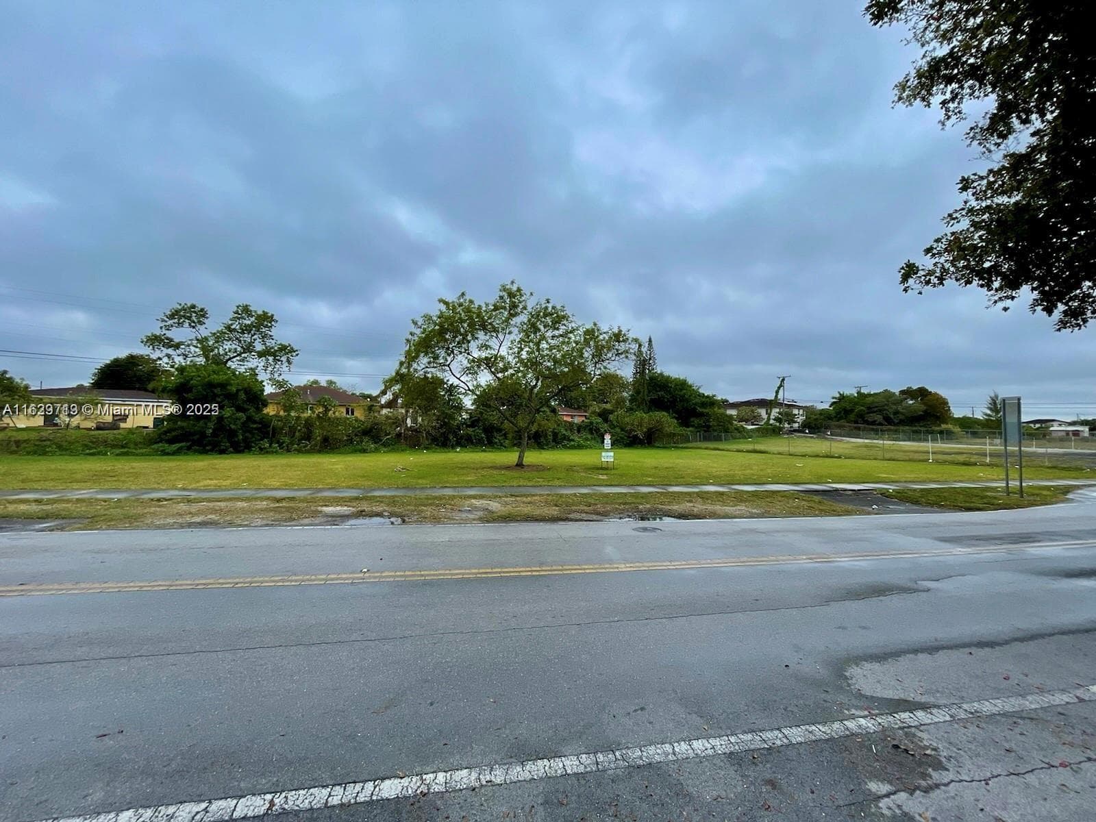 1895 NW 75 street, Miami FL 33147