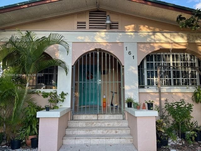 161 NW 35th St, Miami FL 33127