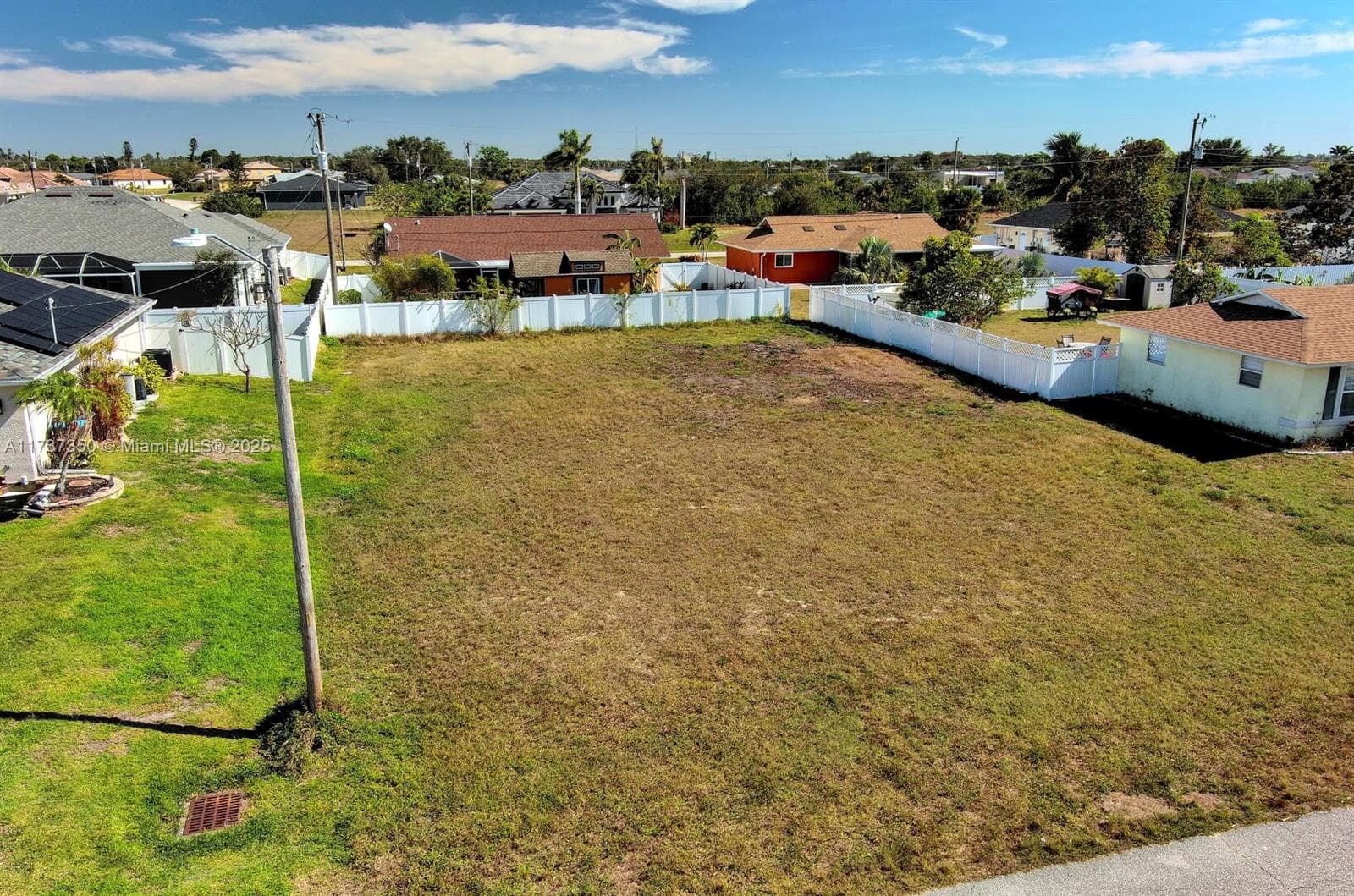 2013 NE 18th Ave, Cape Coral FL 33909