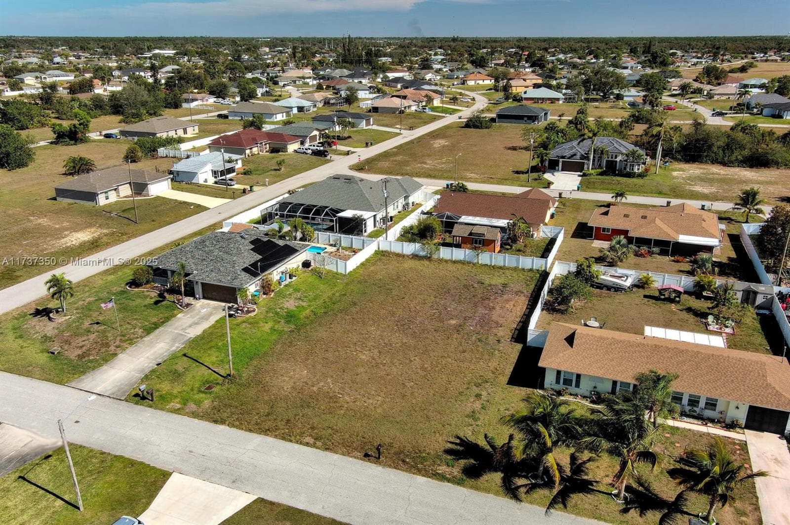 2013 NE 18th Ave, Cape Coral FL 33909