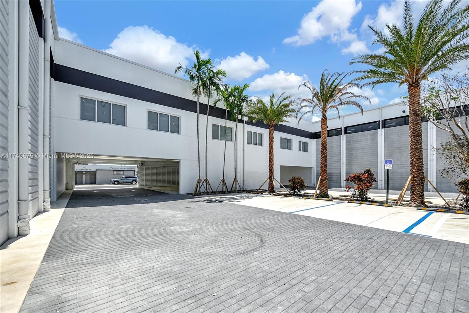 210 NE 68th St # 1, Miami FL 33138
