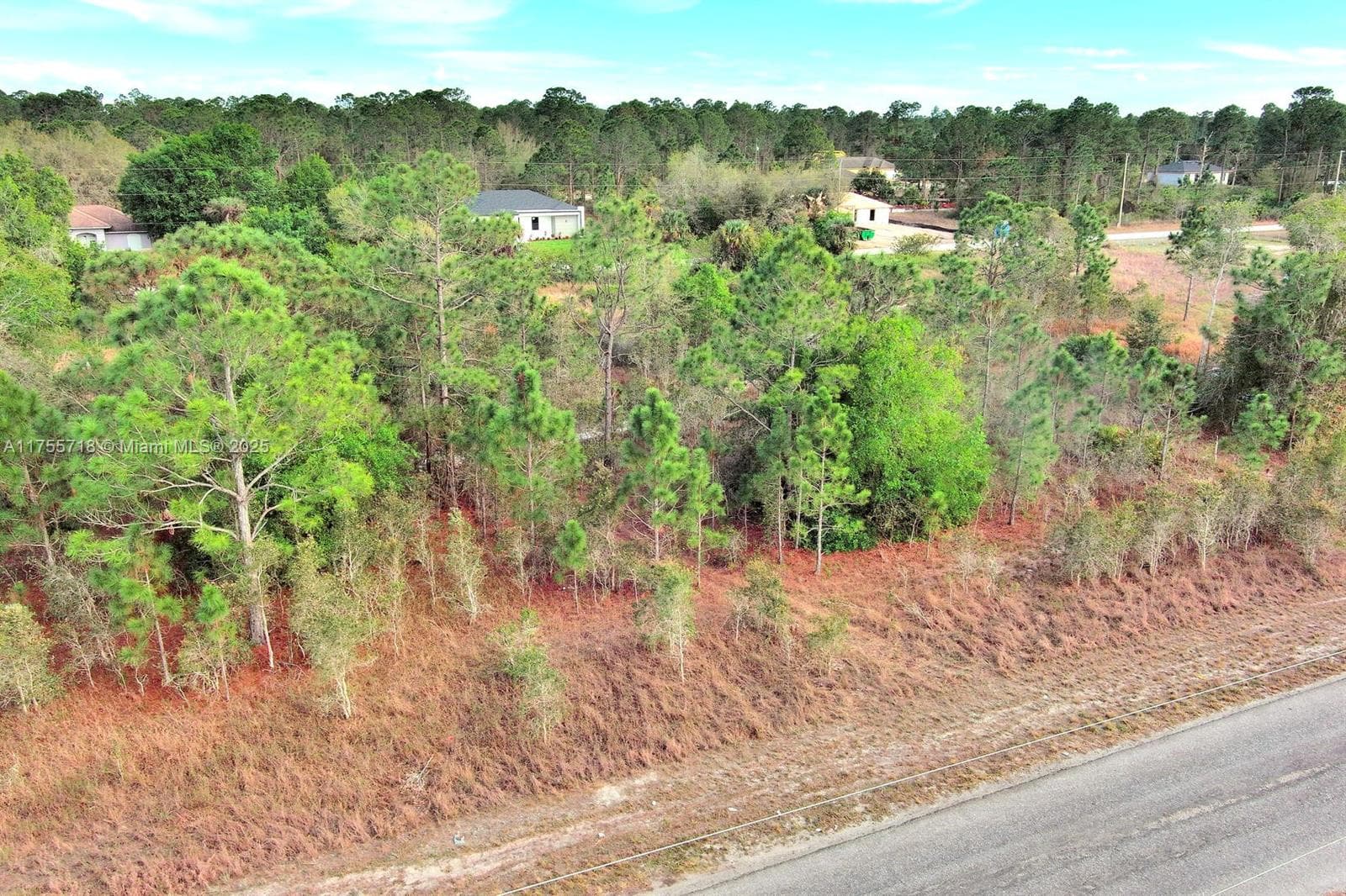 565 Summit Ave S, Lehigh Acres FL 33974