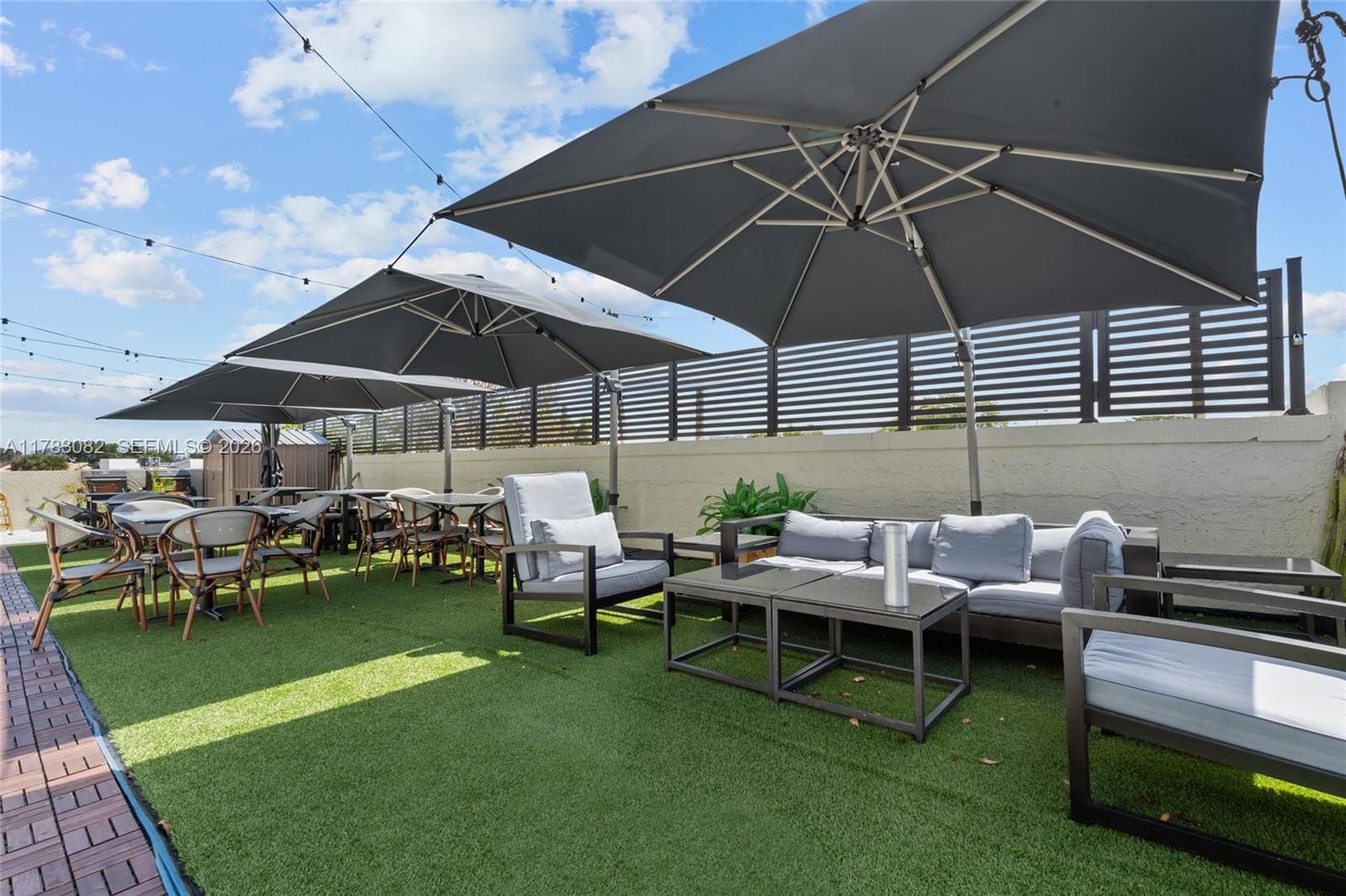 10648 FOUNTAINBLEAU BLVD, Miami FL 33172