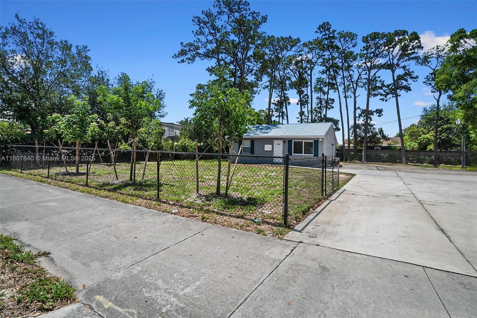 4736 Lake Worth Rd, Green Acres FL 33463