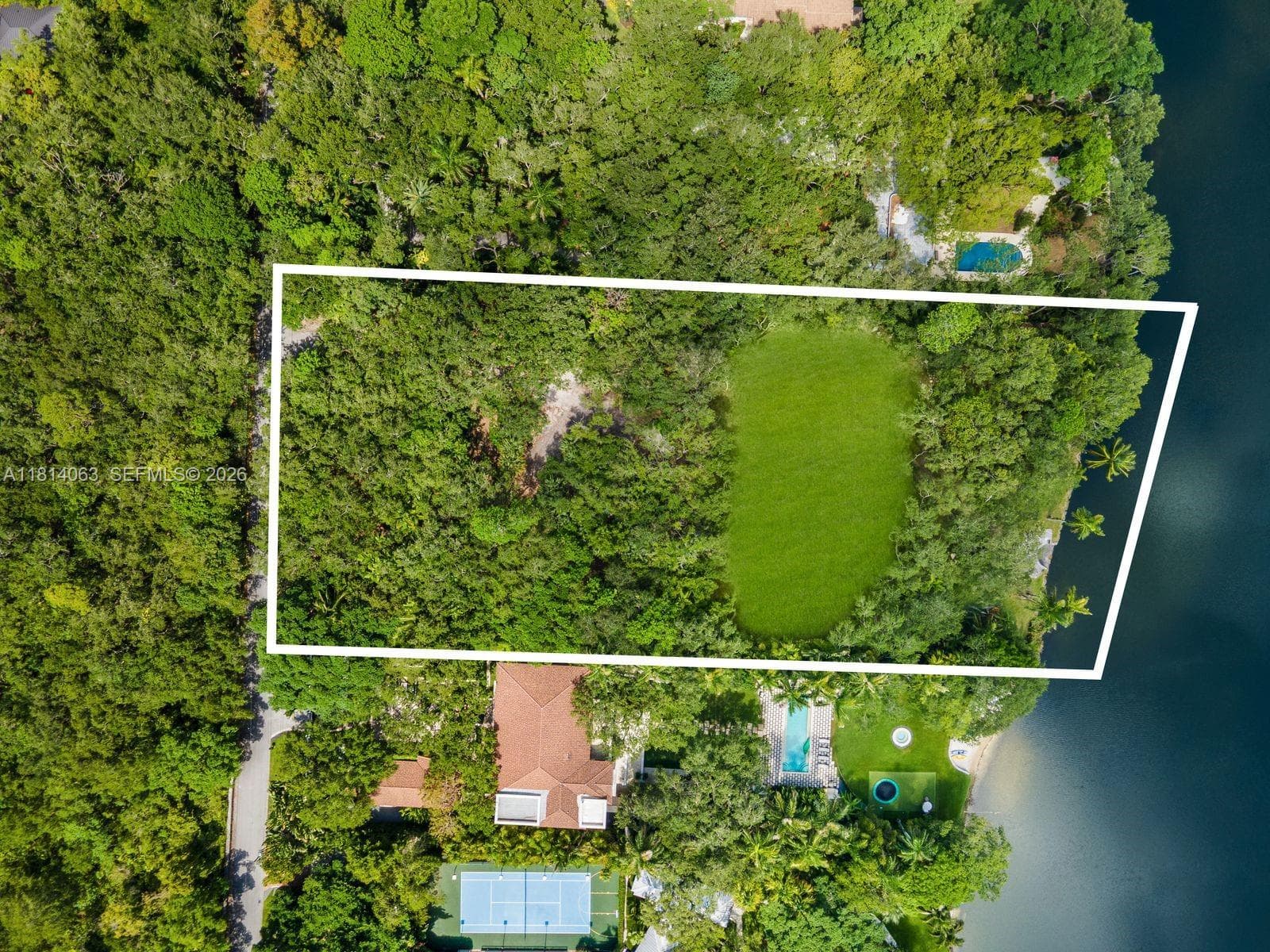5355 Hammock Dr, Coral Gables FL 33156