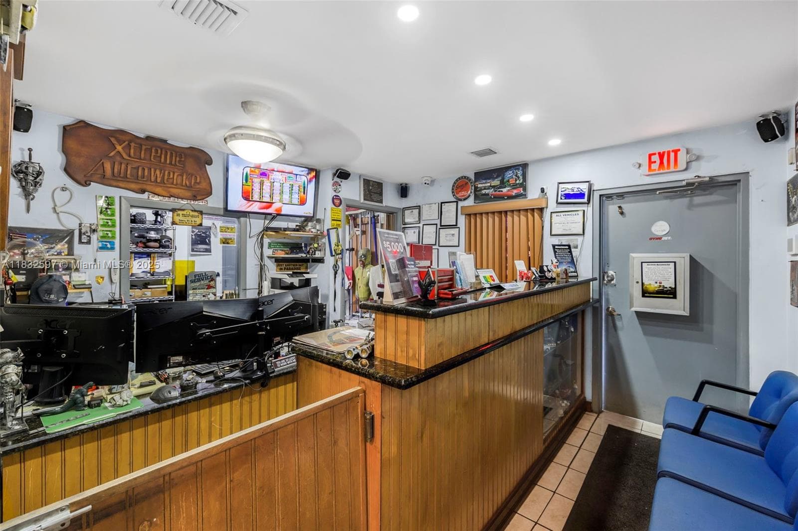 Mechanic Shop For Sale Near Tamiami Airport, Kendall FL 33186