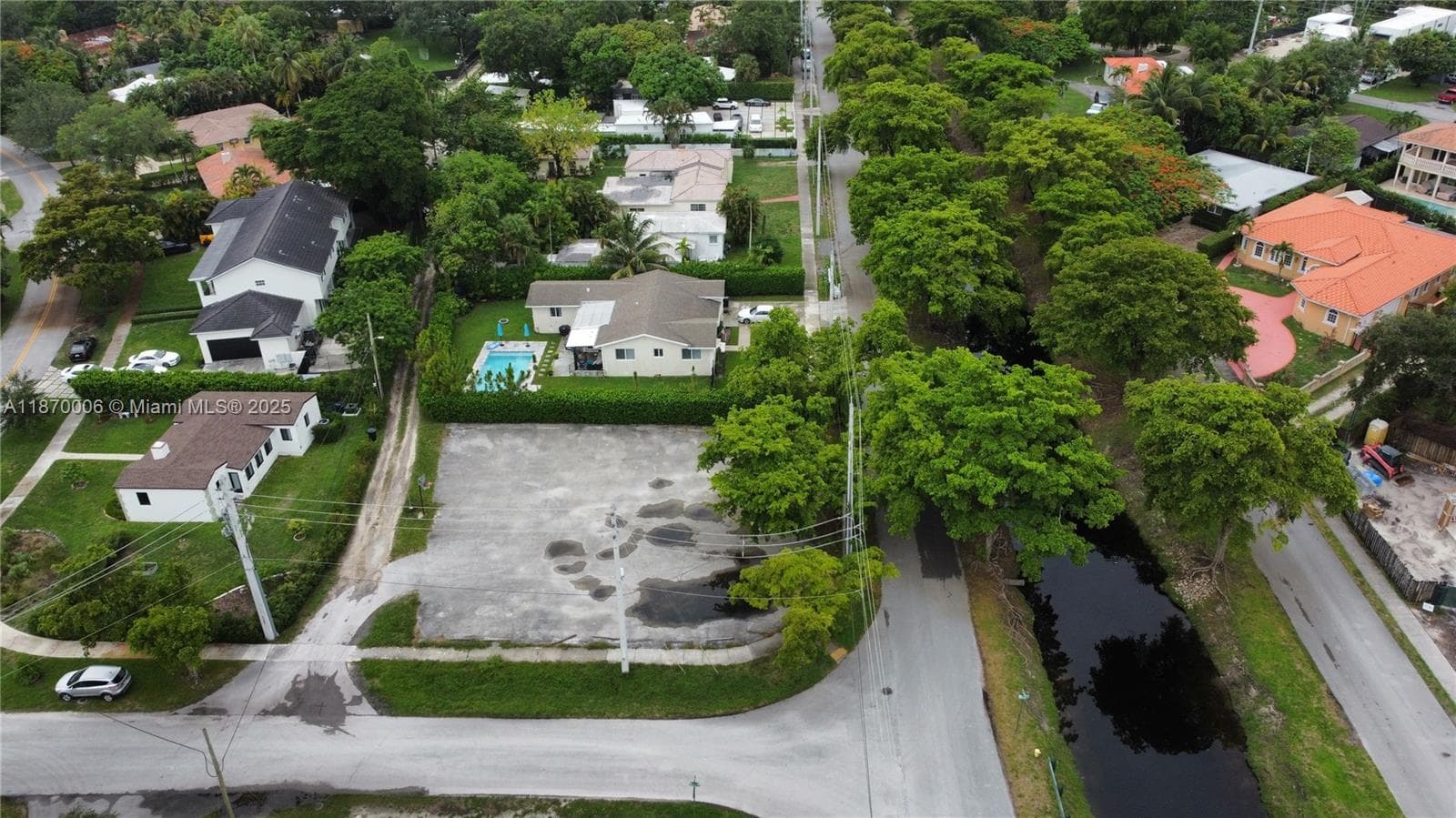 425 Esplanade Dr, Miami Springs FL 33166