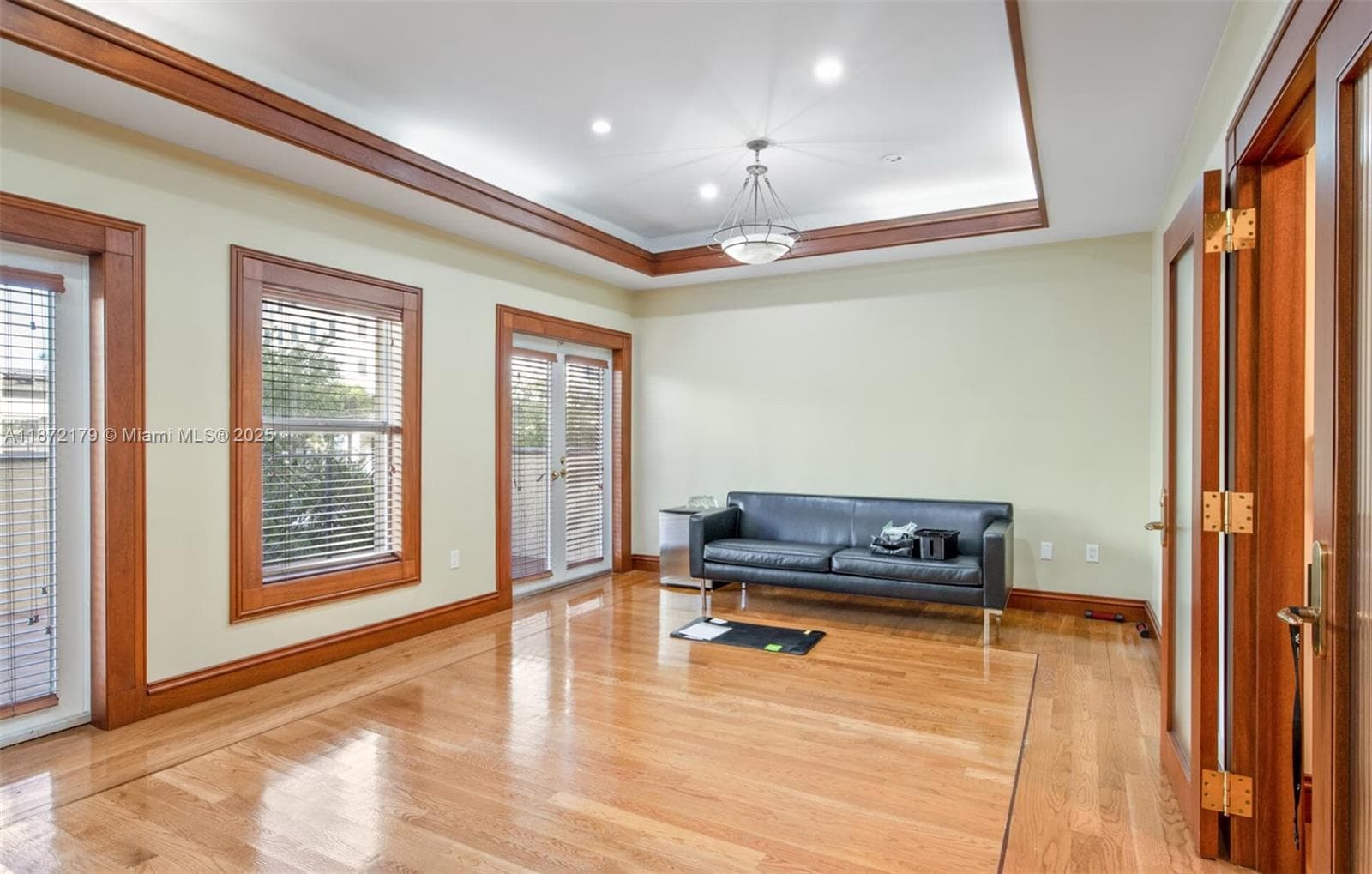 4551 Ponce De Leon Blvd, Coral Gables FL 33146