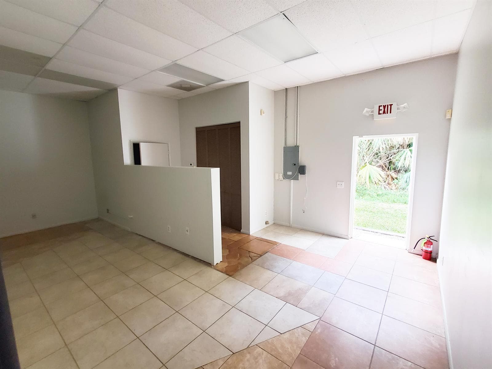 Back Office area (4)