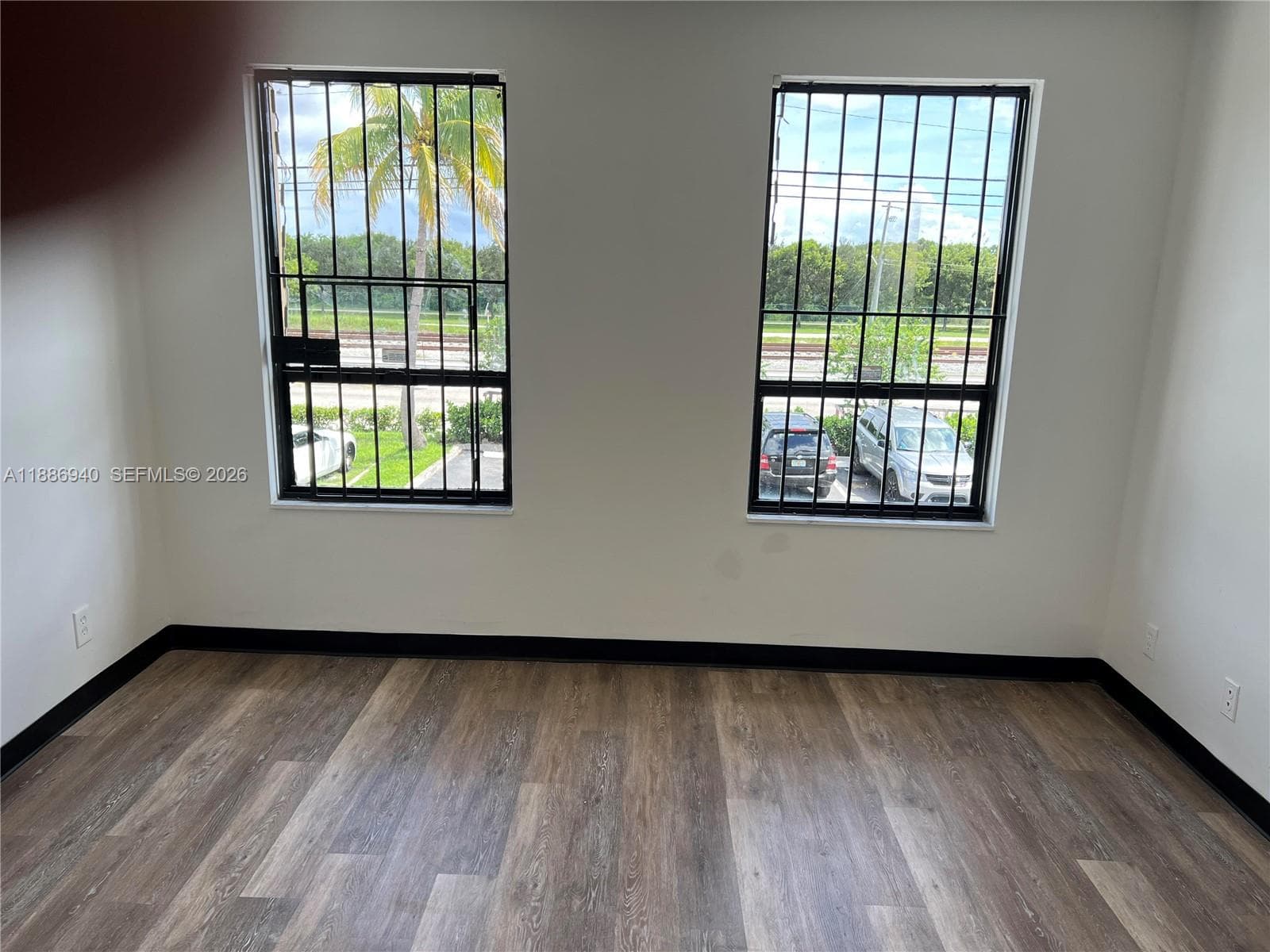 2001 N Dixie Hwy, Pompano Beach FL 33060