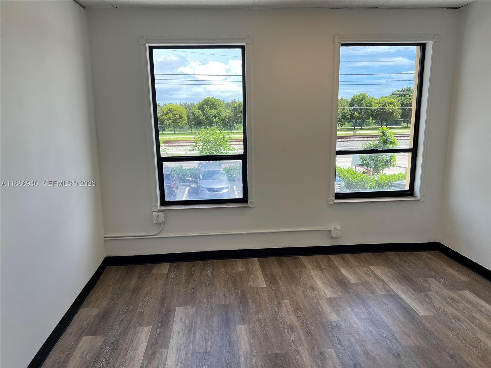 2001 N Dixie Hwy, Pompano Beach FL 33060