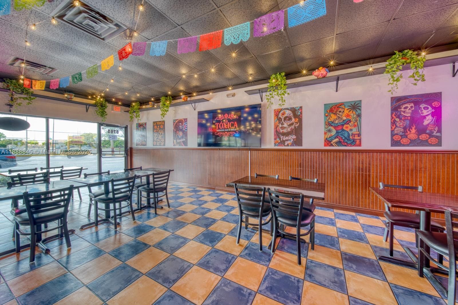 Restaurant and Bar For Sale On N Pine Island Road In Tamarac/Sunrise, Tamarac FL 33351
