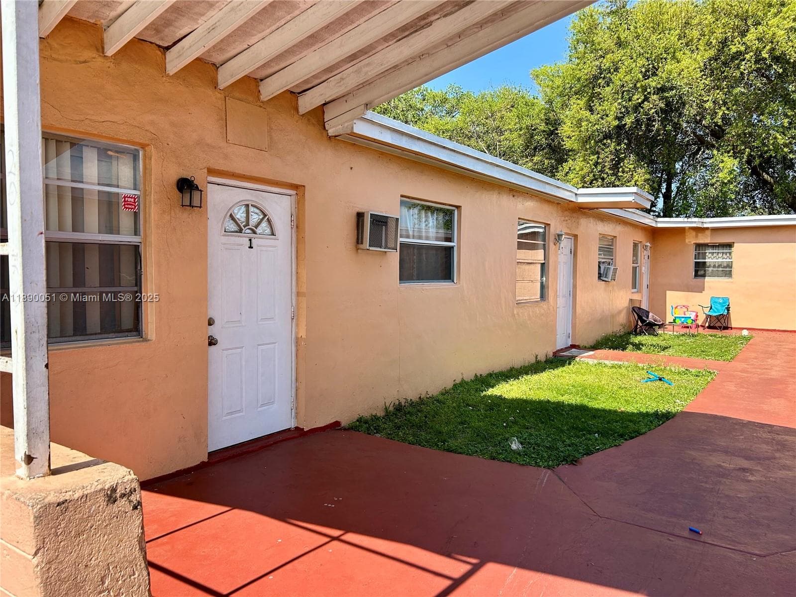 2013 Washington Ave, Opa-Locka FL 33054