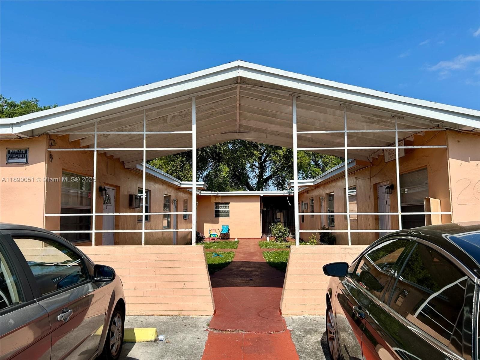 2013 Washington Ave, Opa-Locka FL 33054