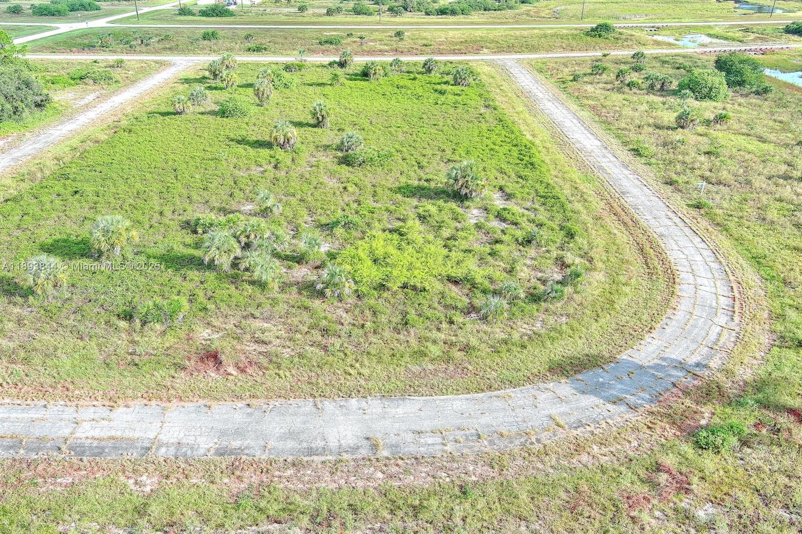 121 ARDMORE CIR, Other City - In The State Of Florida FL 33935