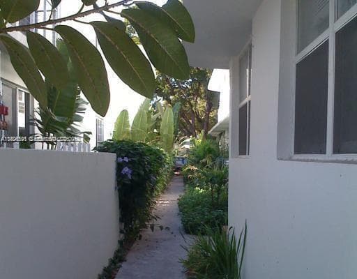 845 Michigan Ave, Miami Beach FL 33139