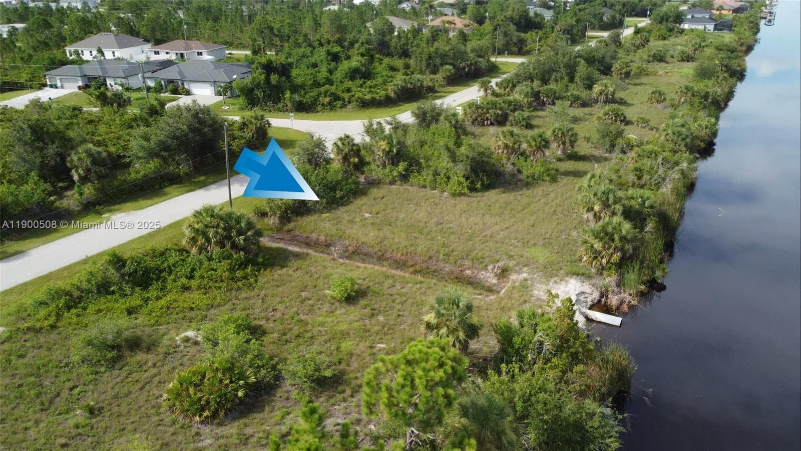 8584 Santa Cruz Dr, Port Charlotte FL 33981