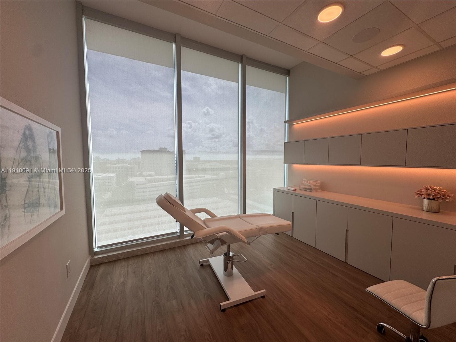 2820 NE 214th St # 1004, Aventura FL 33180