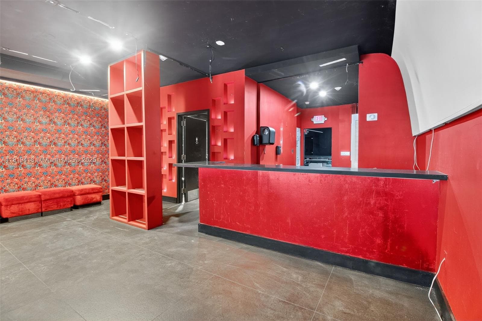 1218 Washington AVE, Miami Beach FL 33139