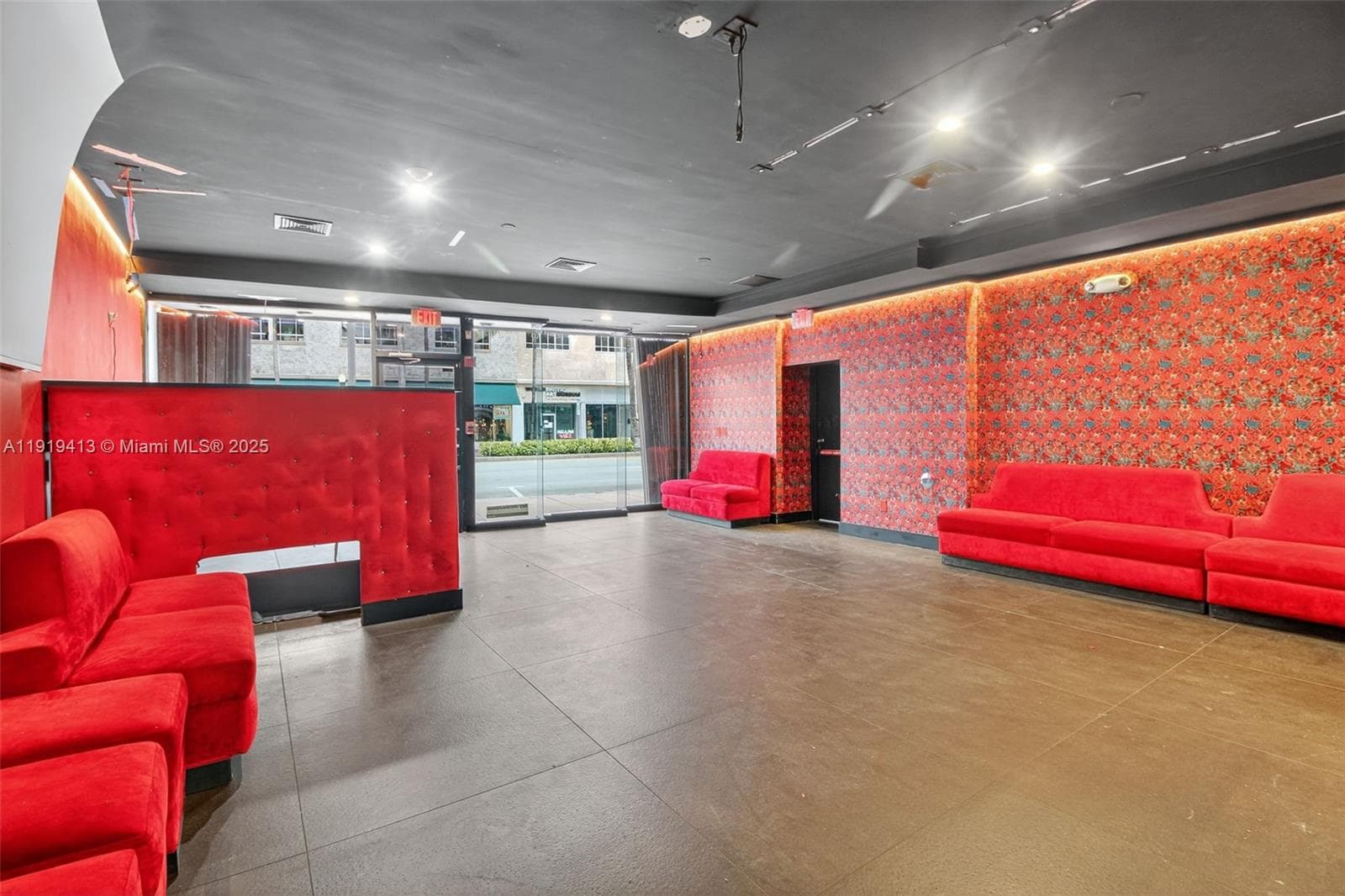 1218 Washington AVE, Miami Beach FL 33139